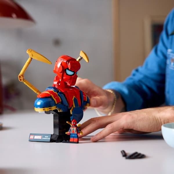 LEGO Marvel 76326 Iron Spider-Man Buste - Samlersæt til Voksne