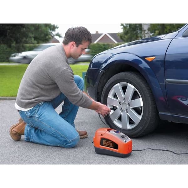 BLACK & DECKER Programmerbar kompressor 12 V / 220 V 11 bar