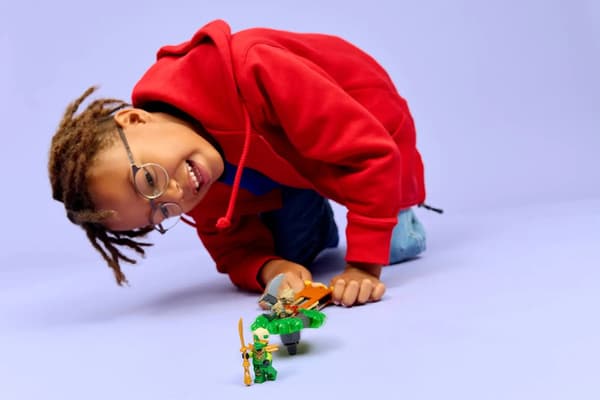 LEGO NINJAGO 71850 Lloyd vs. Elementmonster Spinner
