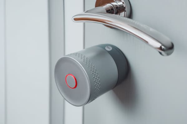 Yale Linus Smart Lock L2 Lite - smart dørlås (sølv)