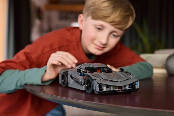 LEGO TECHNIC 42173 Koenigsegg Jesko Täysiharmaa Hyperauto