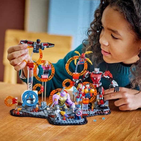LEGO 76323 Avengers Endekamp, Marvel