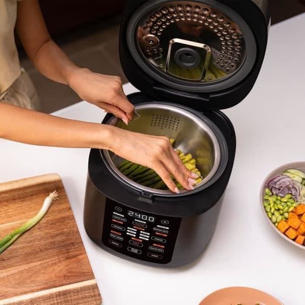 COSORI Multicooker - 5 liters kapacitet - 17 tilberedningsprogrammer - Op til 120 °C - 970 W