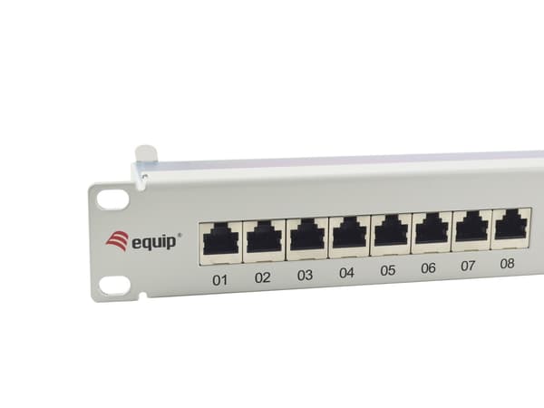 Patchpanel 24xRJ45 Cat6a FTP 19-tums