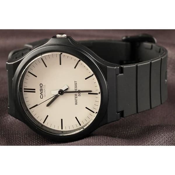 Casio Unisex -malliston musta kello