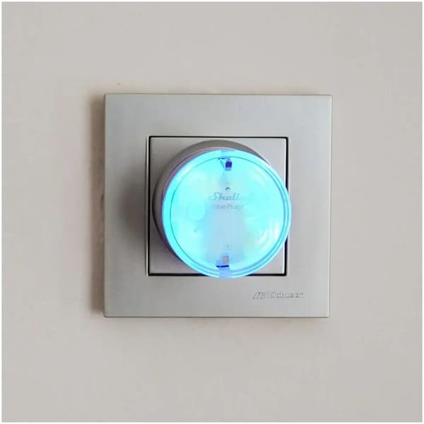 Shelly Wave Plug S - Z-Wave 800 smart stikkontakt Sort