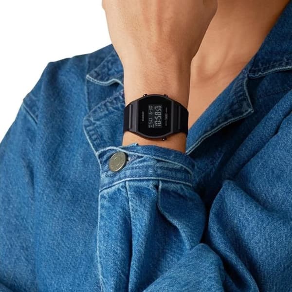 Casio Dameur Kollektion Sort - CASIO - Quartz - Vandtæthed 5 Atm - Digitalt