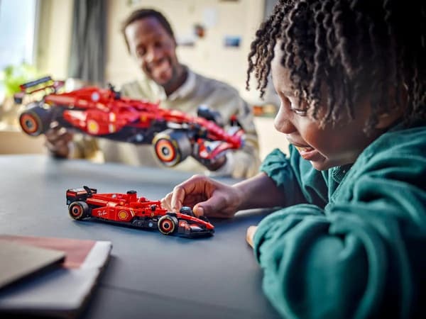 LEGO TECHNIC 42207 Ferrari SF-24