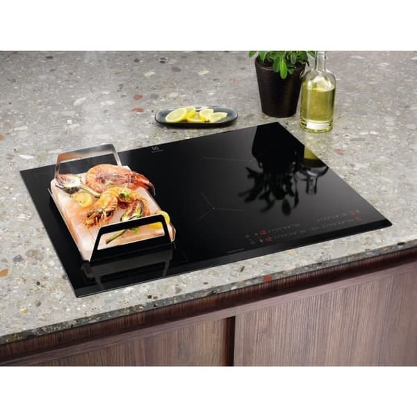 ELECTROLUX EIV734 - Induktionskogeplade - 4 kogezoner - 7350 W - 15 effektniveauer - Sort