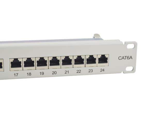 Patchpanel 24xRJ45 Cat6a FTP 19-tums