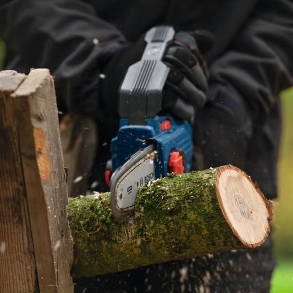 Bosch Professional GKE 18V-15 moottorisaha