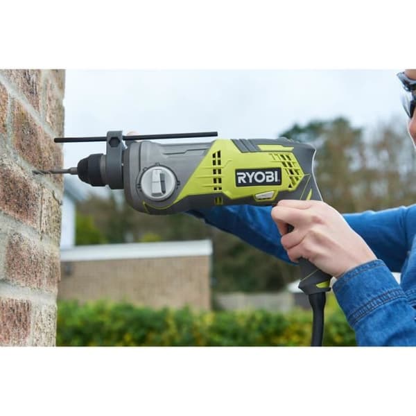 RYOBI SDS + 680 Watt + 2 boremaskiner