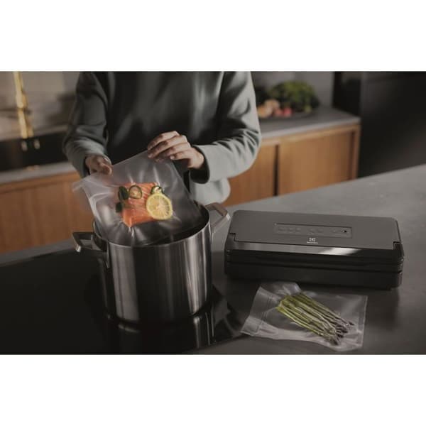 Vakuumforsegler - ELECTROLUX - Create E6VS1-6AG - 120 W - Automatisk svejsning - Sort