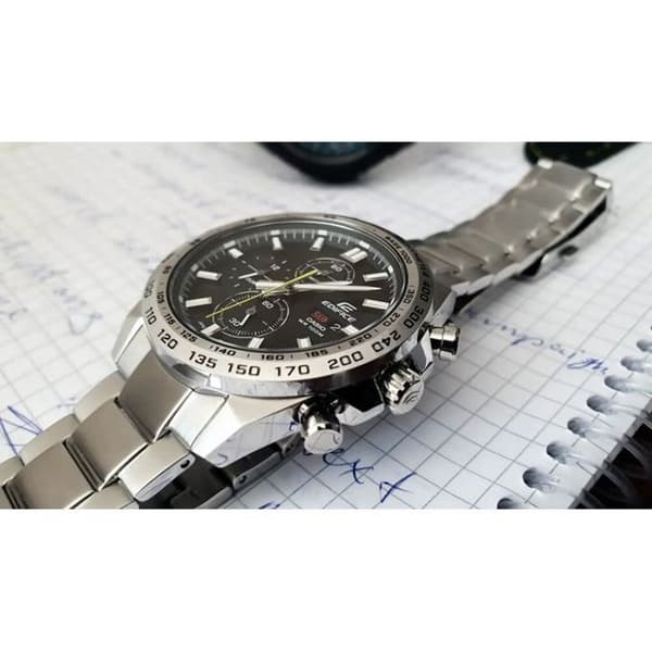 Ur - CASIO - Edifice - Kasse 42,3mm - Vandtæthed 100m - Chronograf