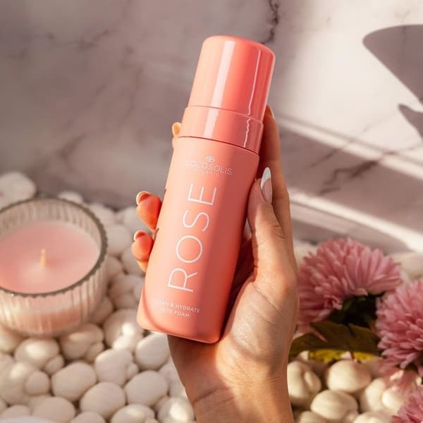 Cocosolis Rose Moisturizing Cleansing Foam Face Neck Décolleté 150 ml