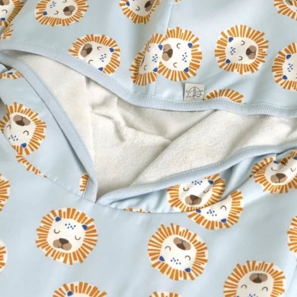 Lässig Splash & Fun Strandponcho Lion puderblå