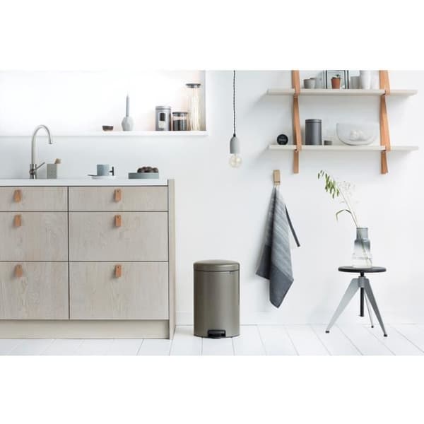 Newicon 20 l pedalspand platinum Code D - Brabantia