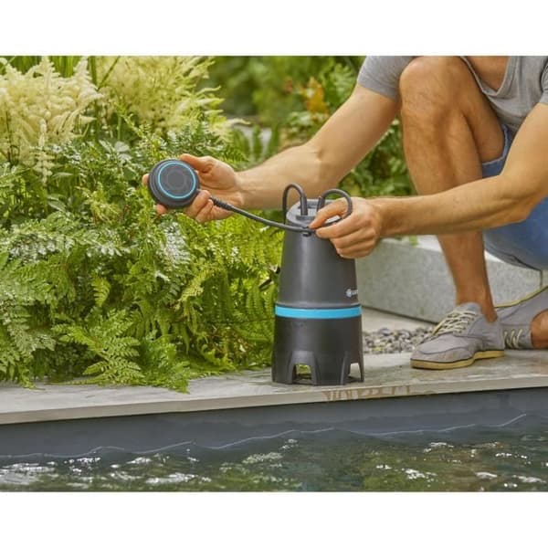 Afløbs pumpe - GARDENA - 20000 BASIC - Kapacitet 20000 l/h - Effekt 550 W - Flyder
