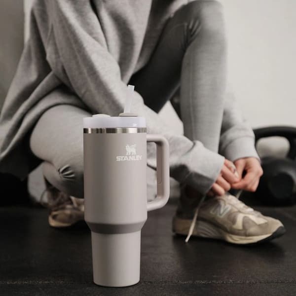 Stanley Quencher H2.O FlowState Mug - Grå - 0,89 L