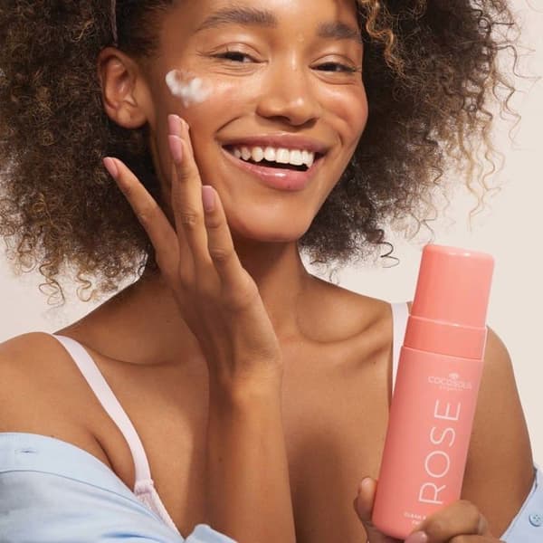 Cocosolis Rose Moisturizing Cleansing Foam Face Neck Décolleté 150 ml