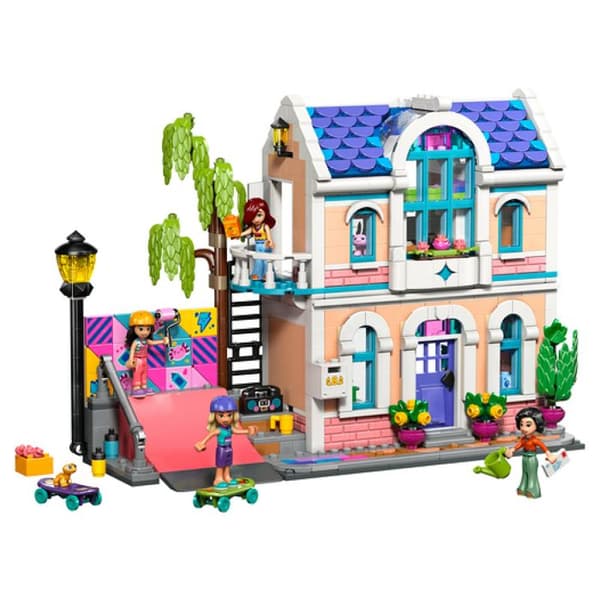 42687 Lianns familjehus ® Vänner
