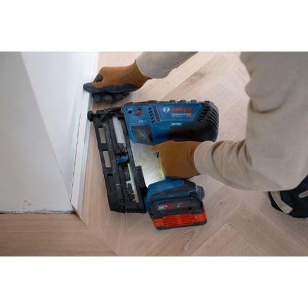 Træklipper - BOSCH - GNH 18V-64-2 - Trådløs - 18V - Professionel