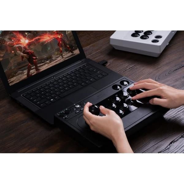 8Bitdo Arcade Stick 2.4G/USB til Xbox Series X/S, Xbox One og Windows - Sort Udgave
