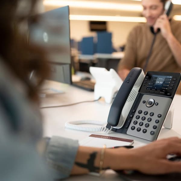 IP-telefon - HP - POLY Edge E300 - 8 linjer - Multiline - Nummerpresentation - Svart