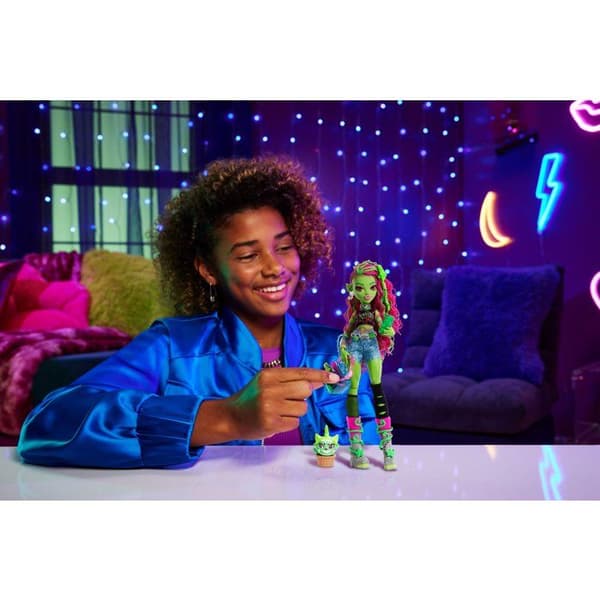 Monster High-Venus McFlytrap-Docka med Chewlian och tillbehör HRP81