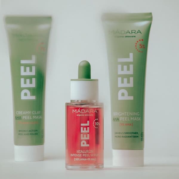 Aha Madara Peel Clay Glow Boosting Mask - Grön - 60ml