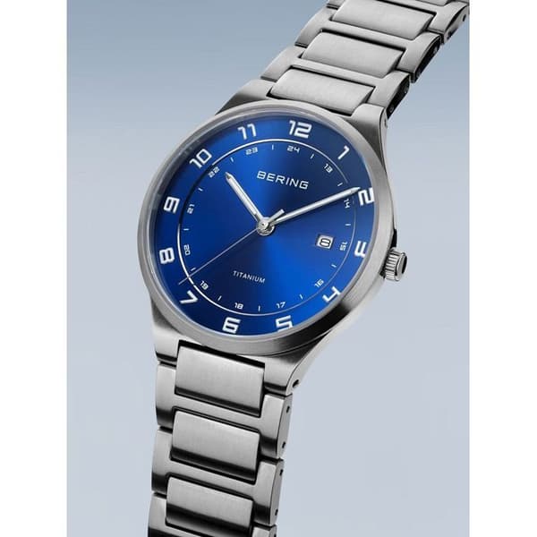 Bering 15139-707 Herreur Titanium 39 mm 10 ATM