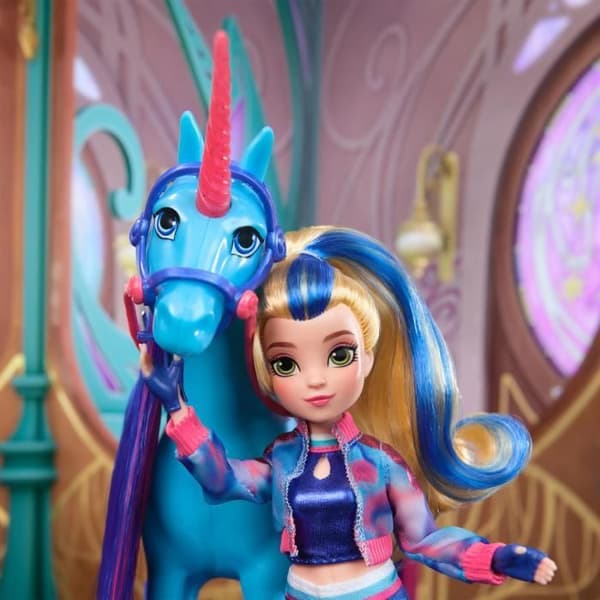 SPIN MASTER DUKKE 24 CM ISABEL Unicorn Academy