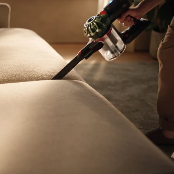 DYSON V8 Cyclone - Trådløs støvsuger - Effekt 150 AW - 60 min - Sort