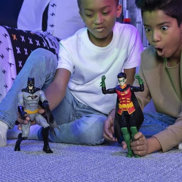 SPIN MASTERFIGURINE 30 CM - BATMAN GRÅ REBIRTH Batman