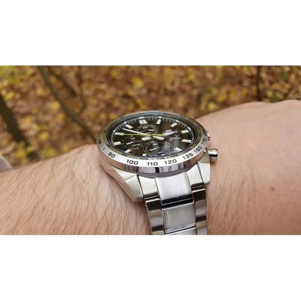 Ur - CASIO - Edifice - Kasse 42,3mm - Vandtæthed 100m - Chronograf