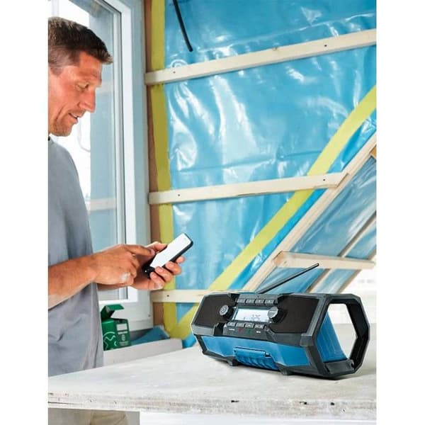 BOSCH GPB 18V-2 C PROFESSIONELT TRÅDLØST BYGGERADIO 06014A3000
