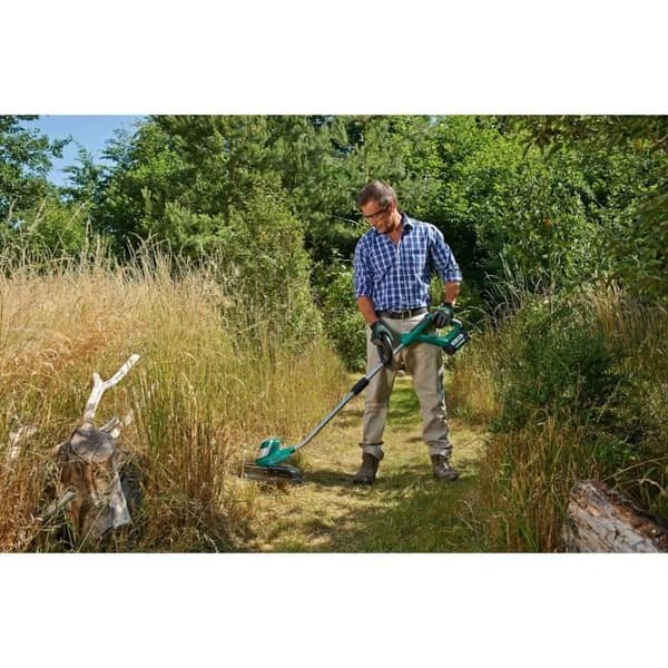 Bosch sladdlös strängtrimmer - AdvancedGrassCut 36 - 30 cm - Batteridriven - Grön