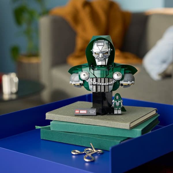 LEGO Marvel 76345 Doktor Doom Bust - Byggsats för Vuxna - Samlarpresent