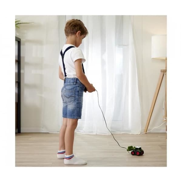 Traktor Fendt med kabel
