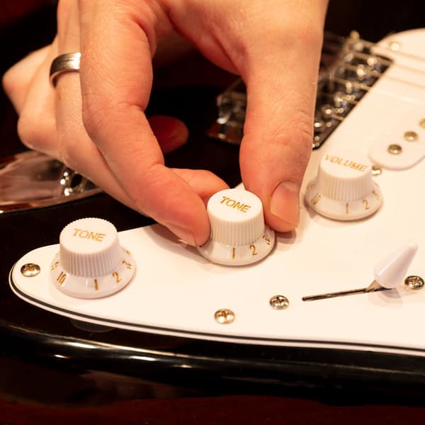 MAXMusic GigKit Elektrisk gitarr set, svart