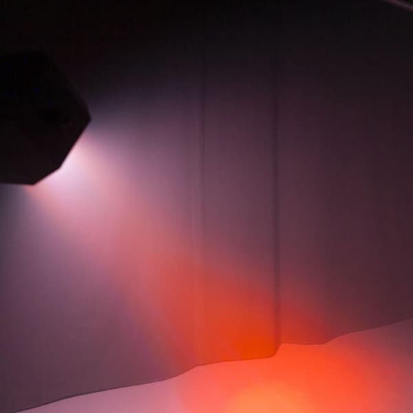 BeamZ MultiAce2 RGB-UV och Strobe LED-ljuseffekt - 2-i-1