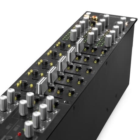 Power Dynamics PDZM800 installationsmixer med 3 zoner