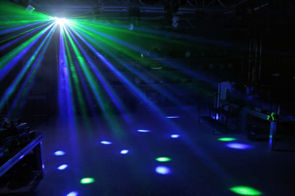 BeamZ LED Butterfly Derby 3x3W RGB, SMD Strobe