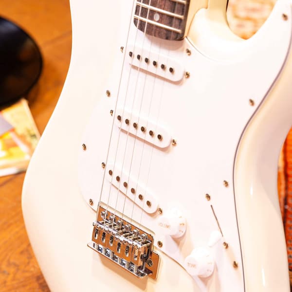 MAXMusic GigKit Elektriskt gitarrpaket, Vit