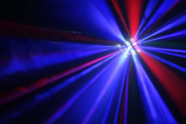 BeamZ LED Butterfly Derby 3x3W RGB, SMD Strobe