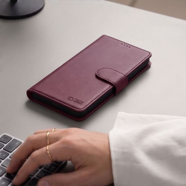 Tech-Protect 2i1 Wallet MagSafe Plånboksfodral/Skal för iPhone 18 Pro Max - Mulberry