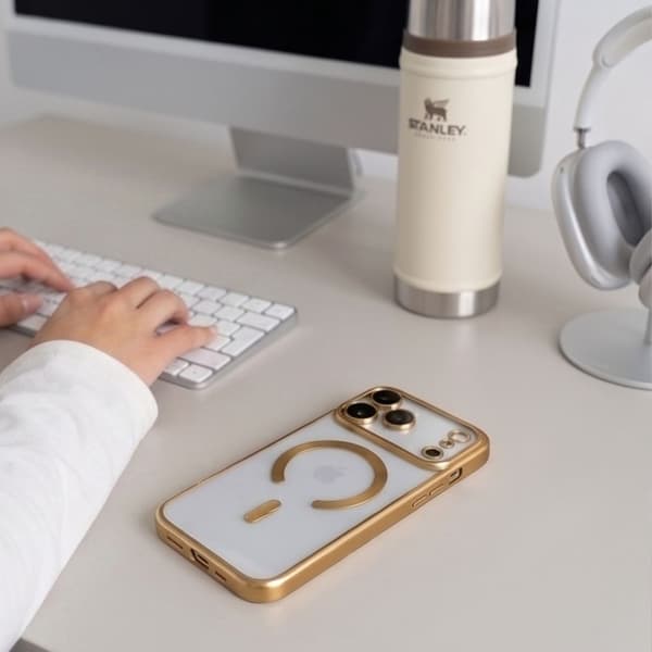 Tech-Protect MagFlex MagSafe Suojakuori sopii iPhone 17 Pro Max - Shiny Gold