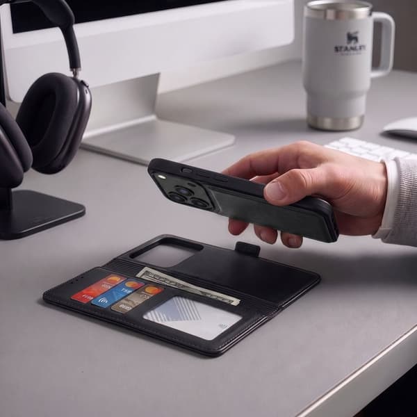 Tech-Protect 2i1 Wallet MagSafe Plånboksfodral/Skal för iPhone 18 Pro Max - Mattsvart
