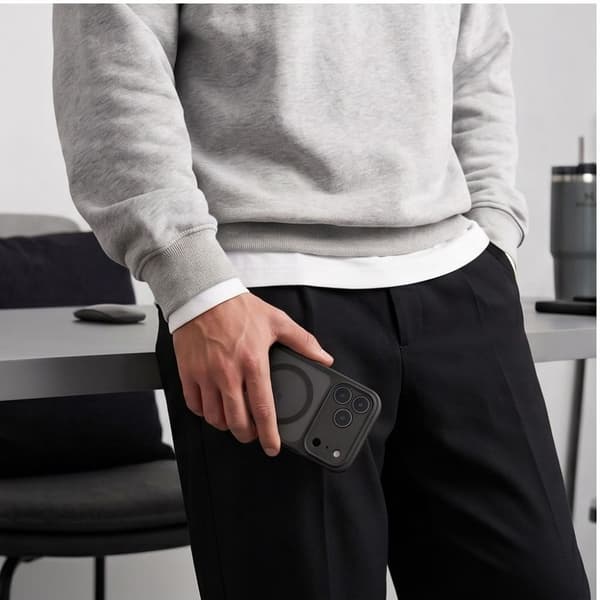 Tech-Protect BasicMag MagSafe Suojakuori sopii iPhone 17 Pro Max - Mattamusta