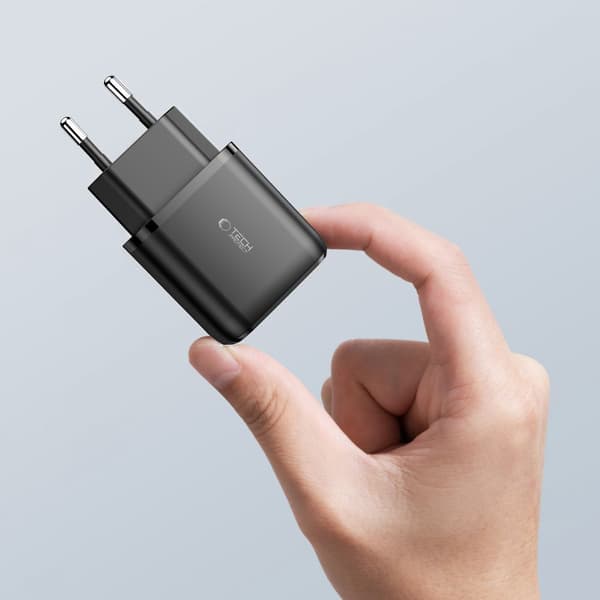 Tech-Protect C20W vægoplader 2-port 20W QC3.0 - Sort